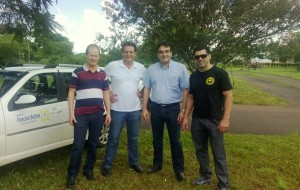 Saudi Mensor, Aires Tomazoni, Cantelmo Neto e Edio Vescovi em visita ao novo local, aos fundos da lanchonete do parque
