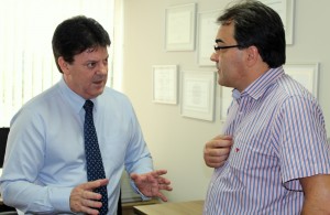 Prefeito Cantelmo Neto visitou o deputado estadual Nelson Luersen, que subscreve o projeto, para conhecer a proposta que transforma a microrregião em região metropolitana