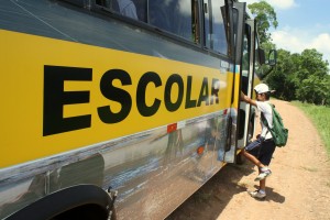 Mais de 2,3 mil alunos são atendidos pelo transporte escolar gratuito em Beltrão